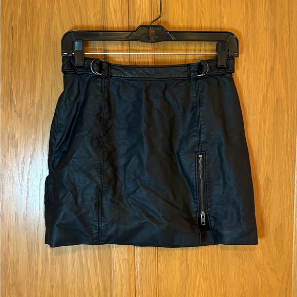 Free People Midnight Magic Faux Mini Skirt Black Size 4 - Picture 2 of 7